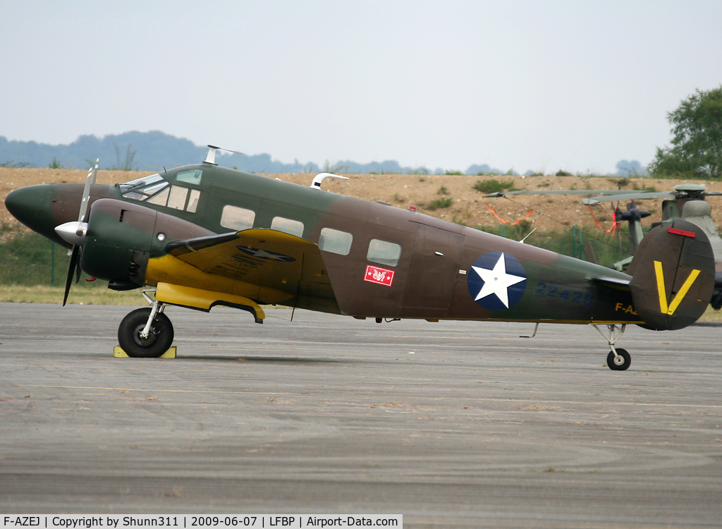 F-AZEJ, 1958 Beech E18S C/N BA-359, Used as a demo during LFBP Open Day 2009