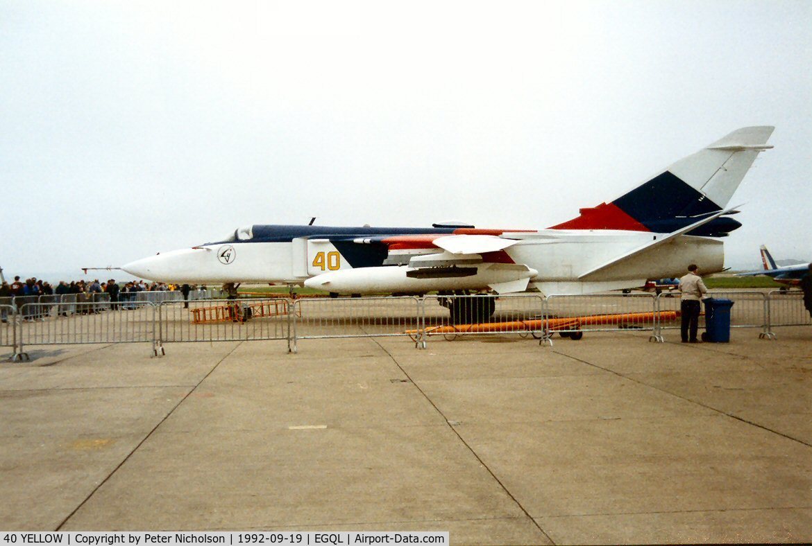 40 YELLOW, Sukhoi Su-24MR C/N 0941648, Another view of the Su-24MR Fencer at the 1992 Leuchars Airshow.
