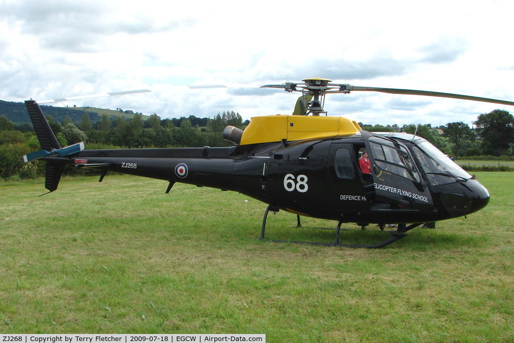 ZJ268, 1997 Eurocopter AS-350BB Squirrel HT1 Ecureuil C/N 2997, AS350BB on display on 2009 Welshpool Air Day