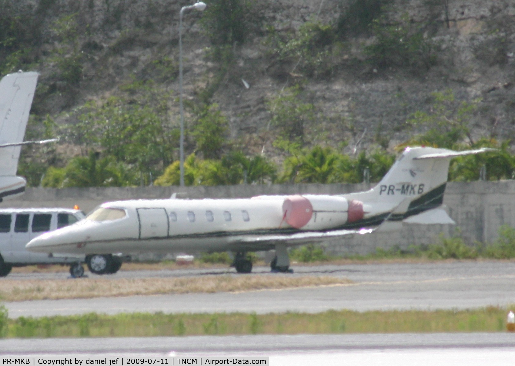 PR-MKB, Learjet 31A C/N 31A-178, park at the cargo ramp