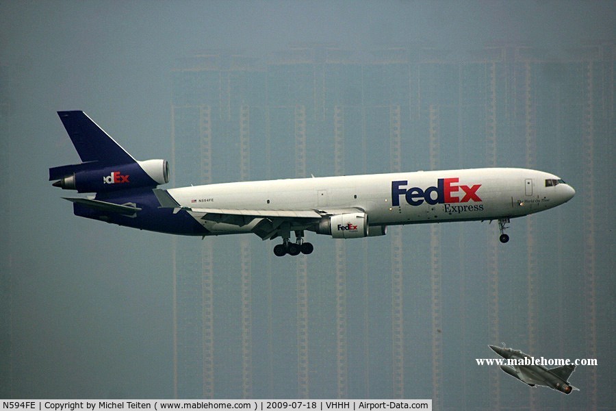 N594FE, 1992 McDonnell Douglas MD-11F C/N 48552, Fedex landing on a very misty day