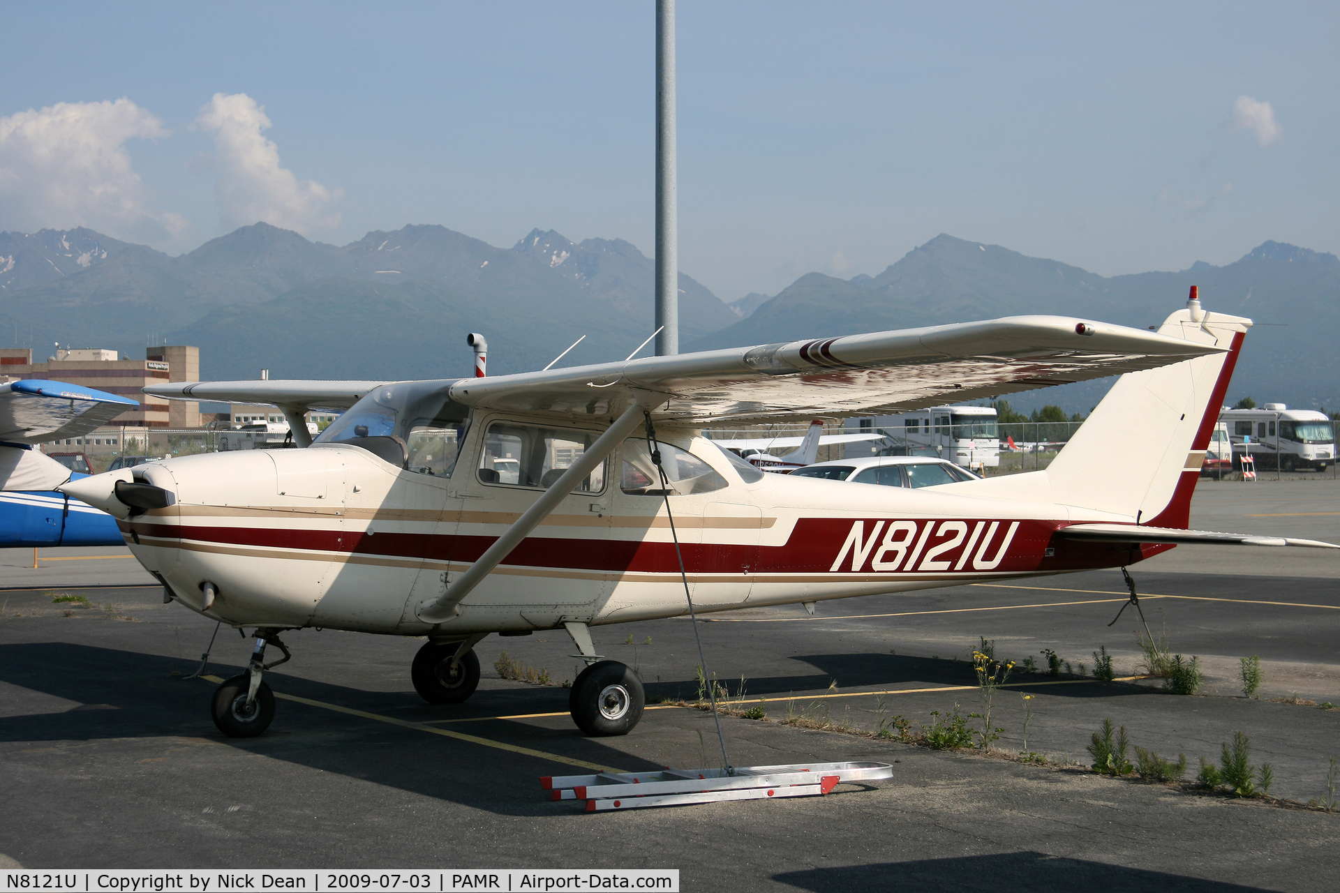 N8121U, 1964 Cessna 172F C/N 17252021, PAMR