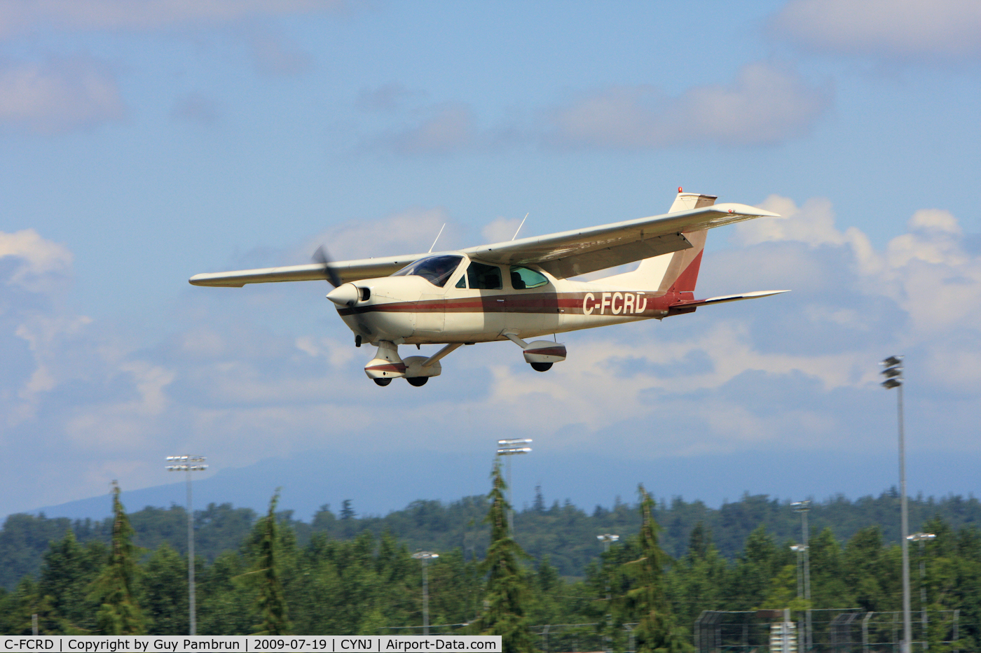 C-FCRD, 1974 Cessna 177B Cardinal C/N 17702099, On final
