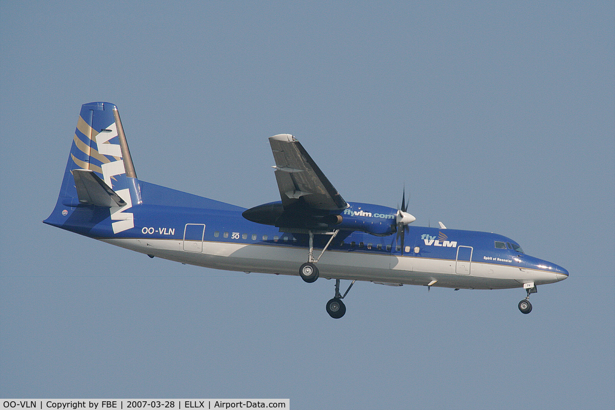 OO-VLN, 1989 Fokker 50 C/N 20145, short final RW06