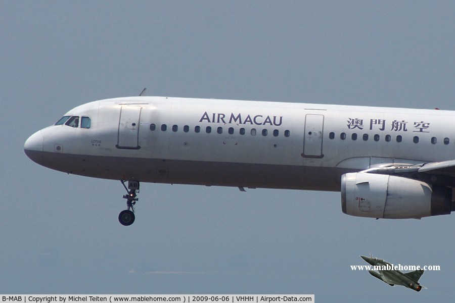 B-MAB, 1995 Airbus A321-131 C/N 557, Air Macau