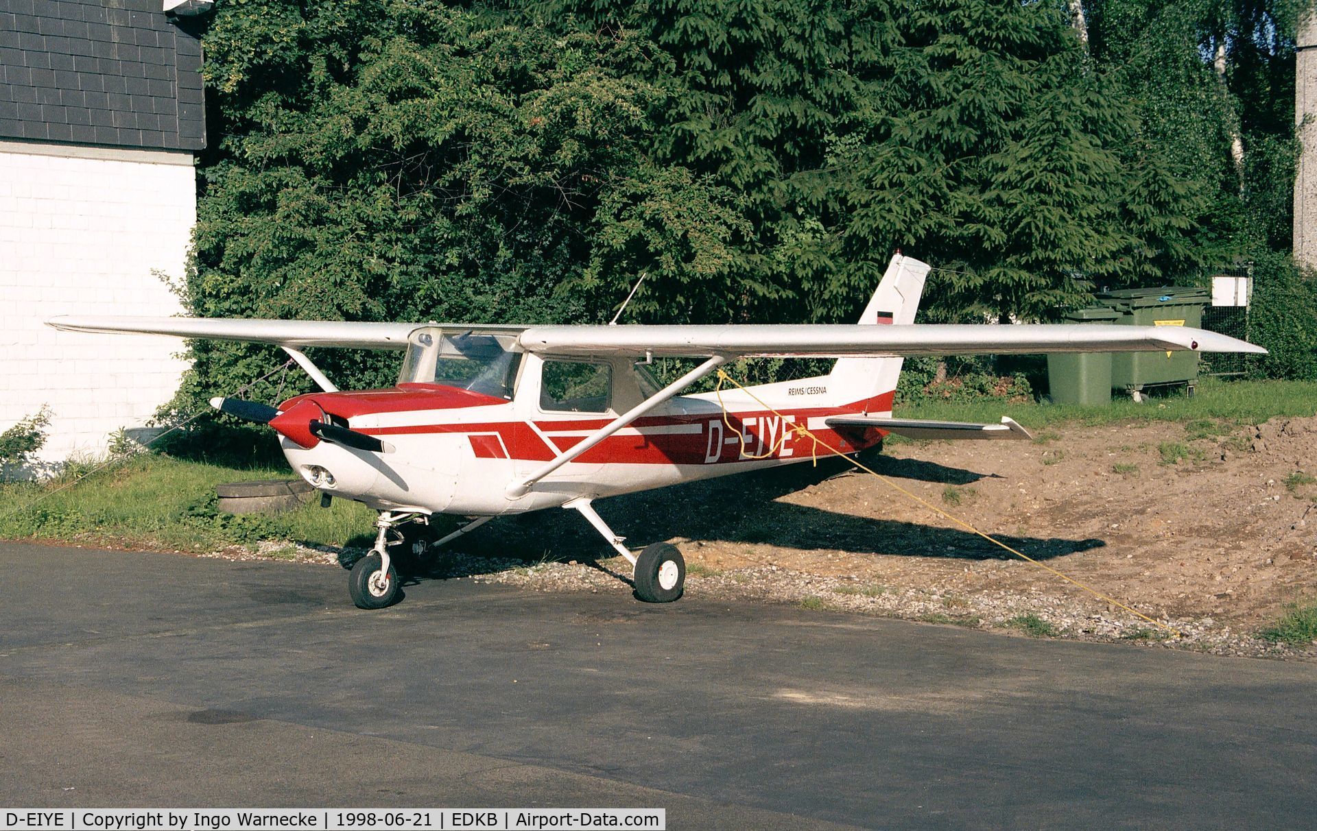 D-EIYE, Reims F152 C/N 1583, Cessna (Reims) F152 at Bonn-Hangelar airfield