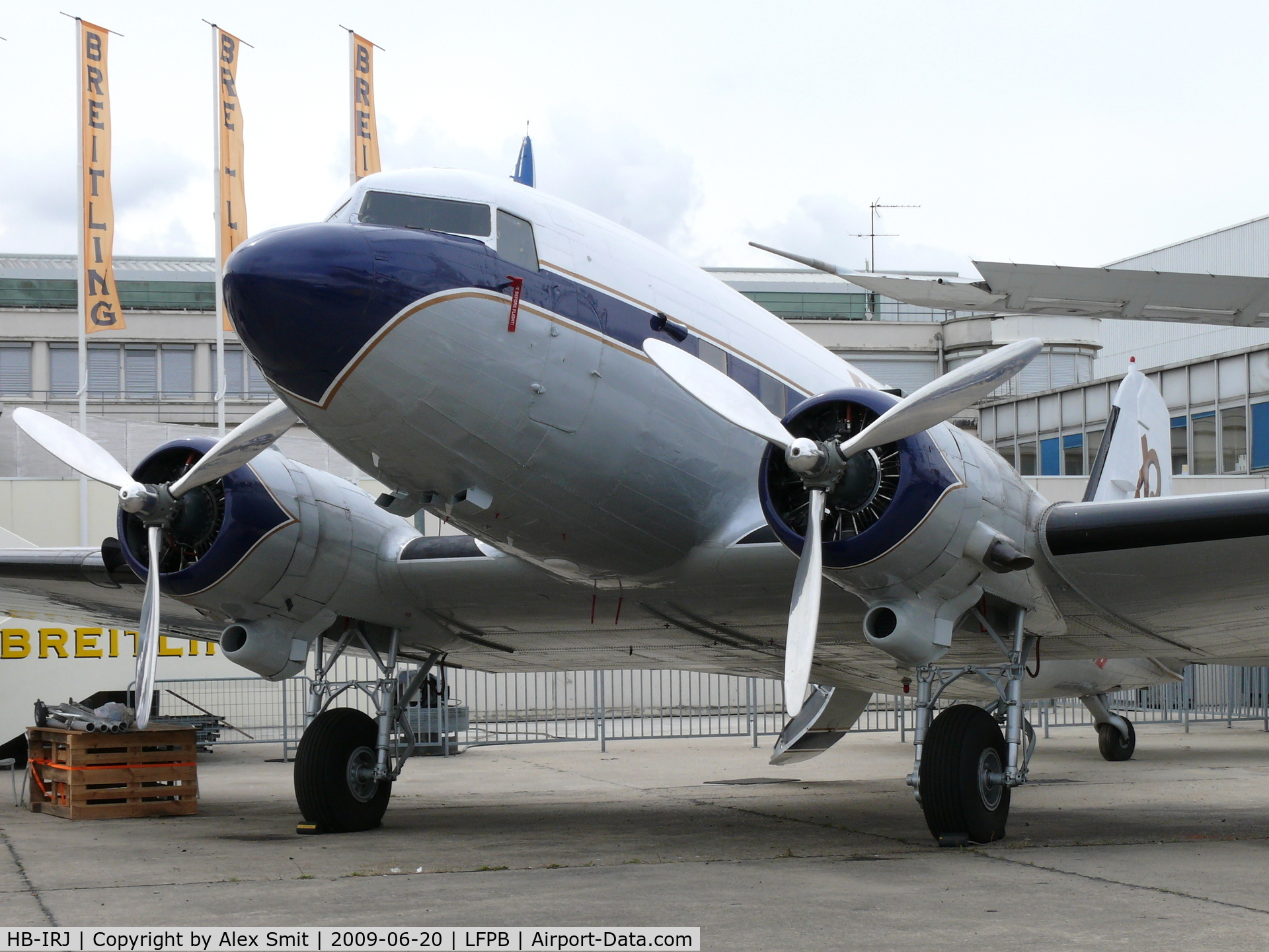 HB-IRJ, 1940 Douglas DC-3A-S4C4G C/N 2204, Douglas DC3A Dakota HB-IRJ Super Constellation Flyers Association with Breitling titles