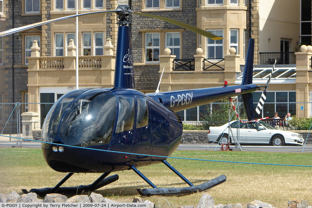 G-PGGY, 2006 Robinson R44 Clipper II C/N 11115, R44II  visitor on Day 1 of Helidays 2009 at Weston-Super-Mare seafront