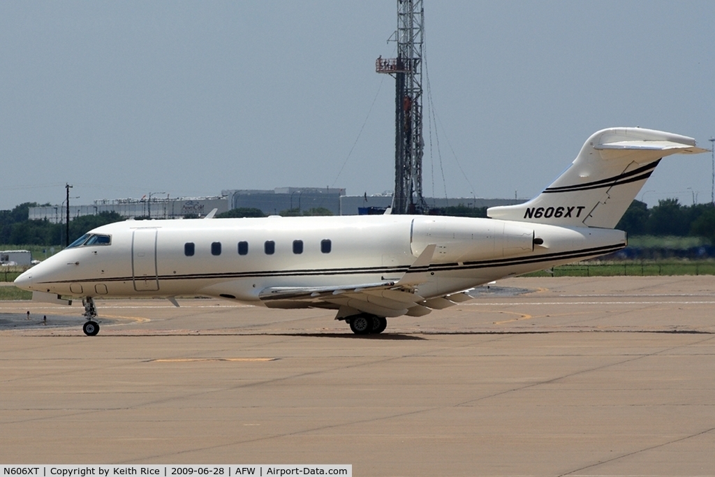 N606XT, 2005 Bombardier Challenger 300 (BD-100-1A10) C/N 20052, Bombardier BD-100-1A10 Challenger 300