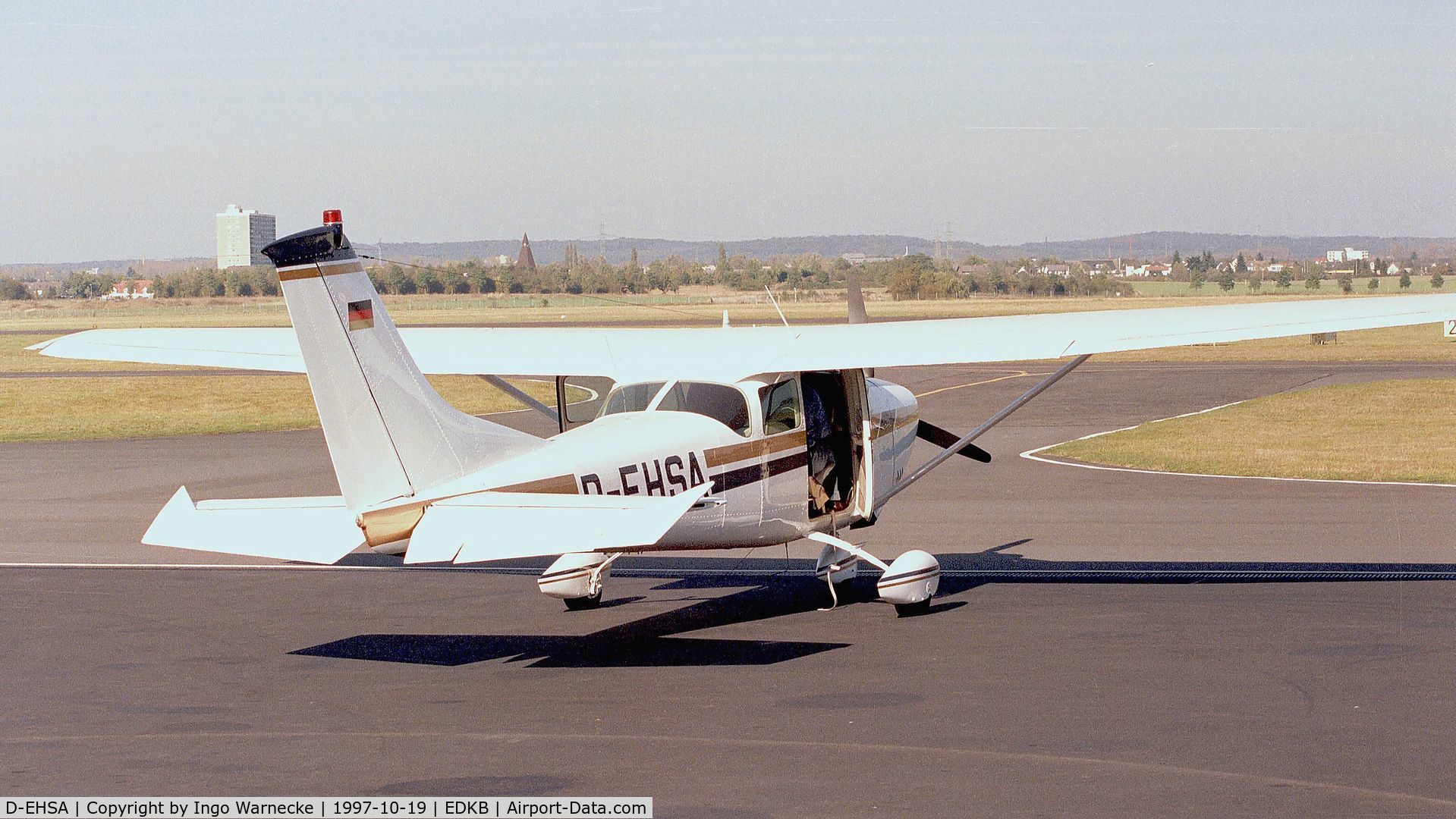 D-EHSA, Cessna 182F Skylane C/N 18254655, Cessna 182F Skylane at Bonn-Hangelar airfield