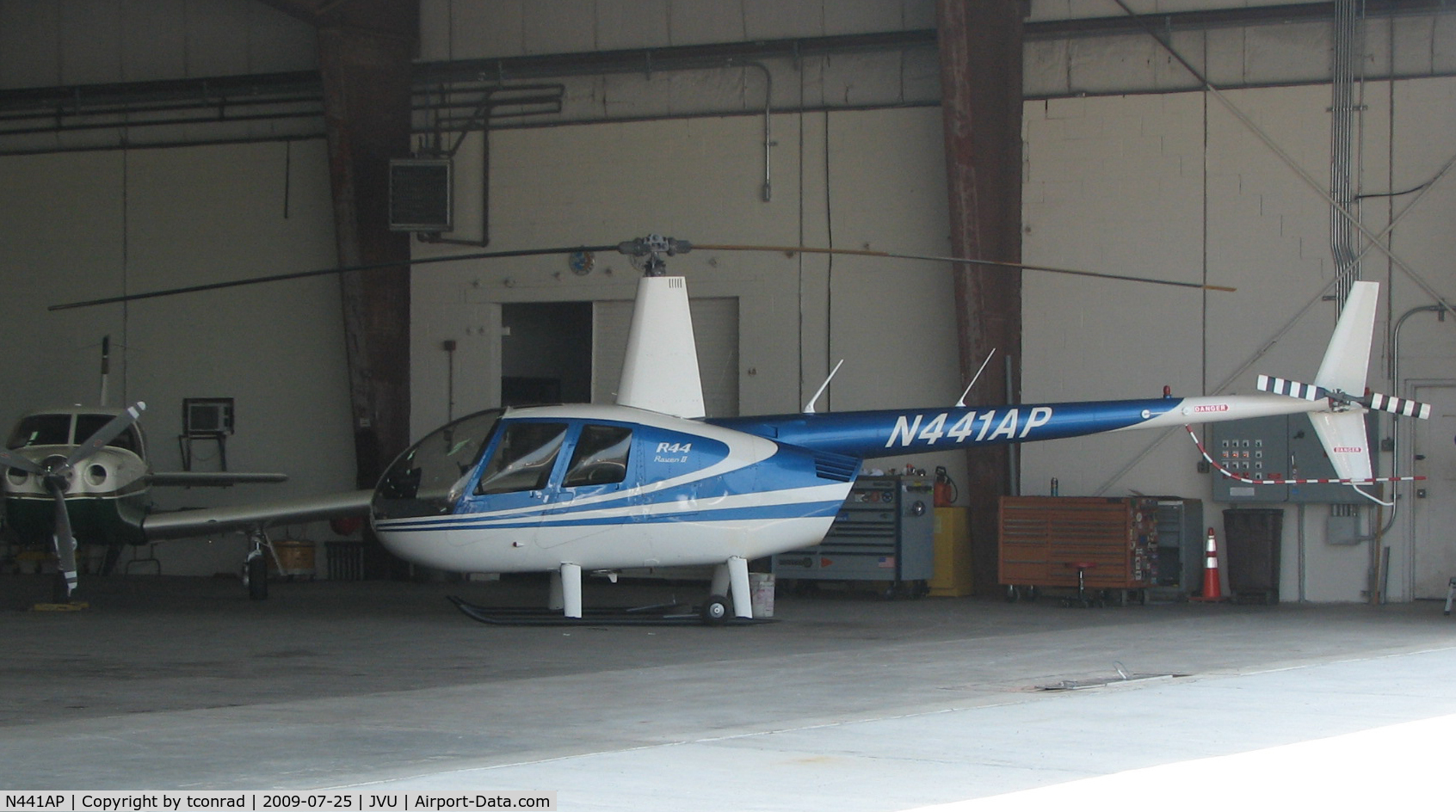 N441AP, 2005 Robinson R44 II C/N 10962, at Queen City