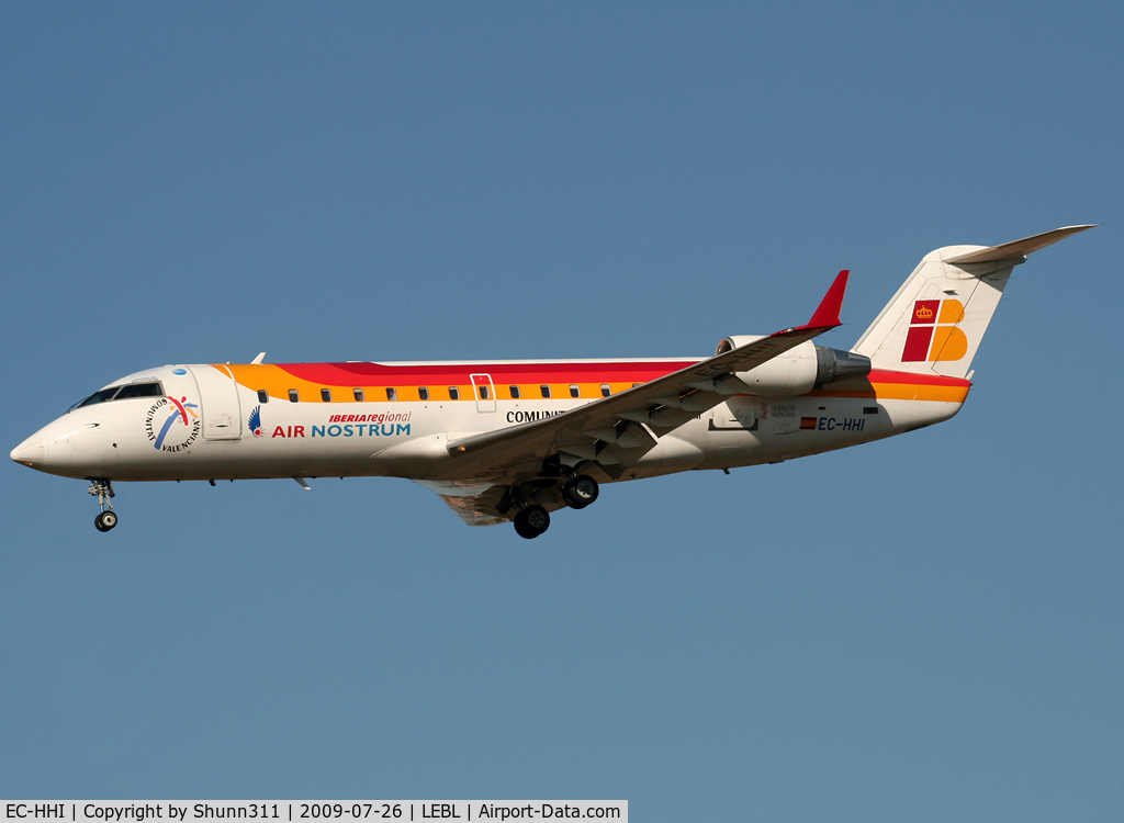 EC-HHI, Canadair CRJ-200ER (CL-600-2B19) C/N 7343, Landing rwy 32L
