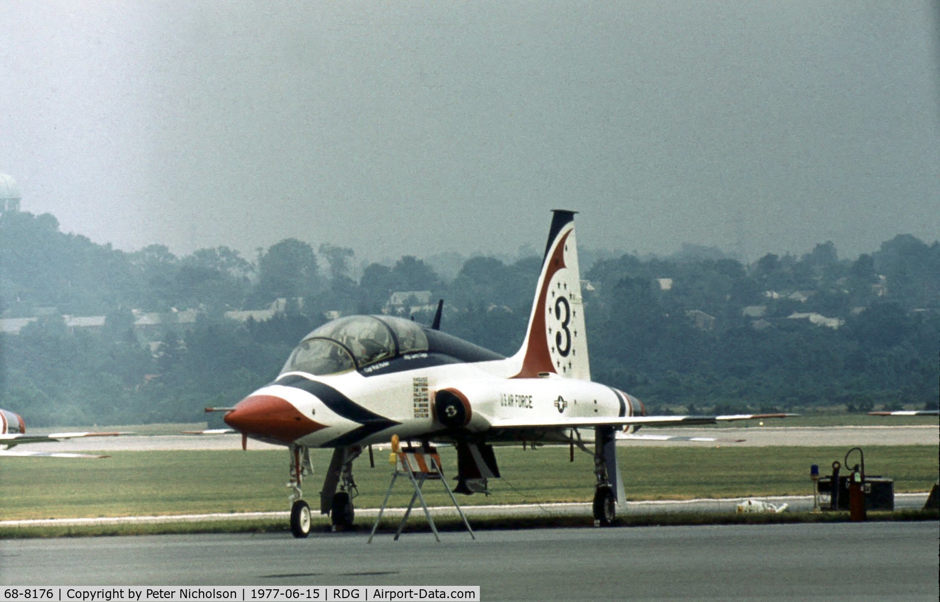 68-8176, Northrop T-38A Talon C/N T.6181, Thunderbird number 3 at the 1977 Reading Airshow.