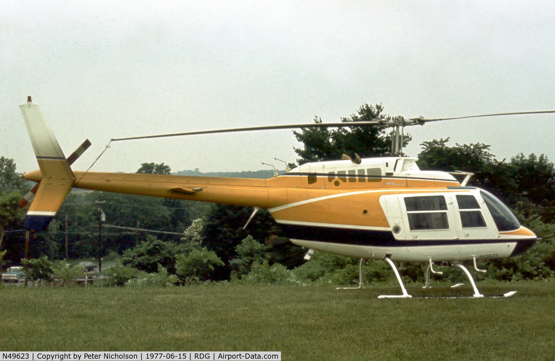 N49623, 1975 Bell 206B C/N 1880, This JetRanger II was present at the 1977 Reading Airshow.