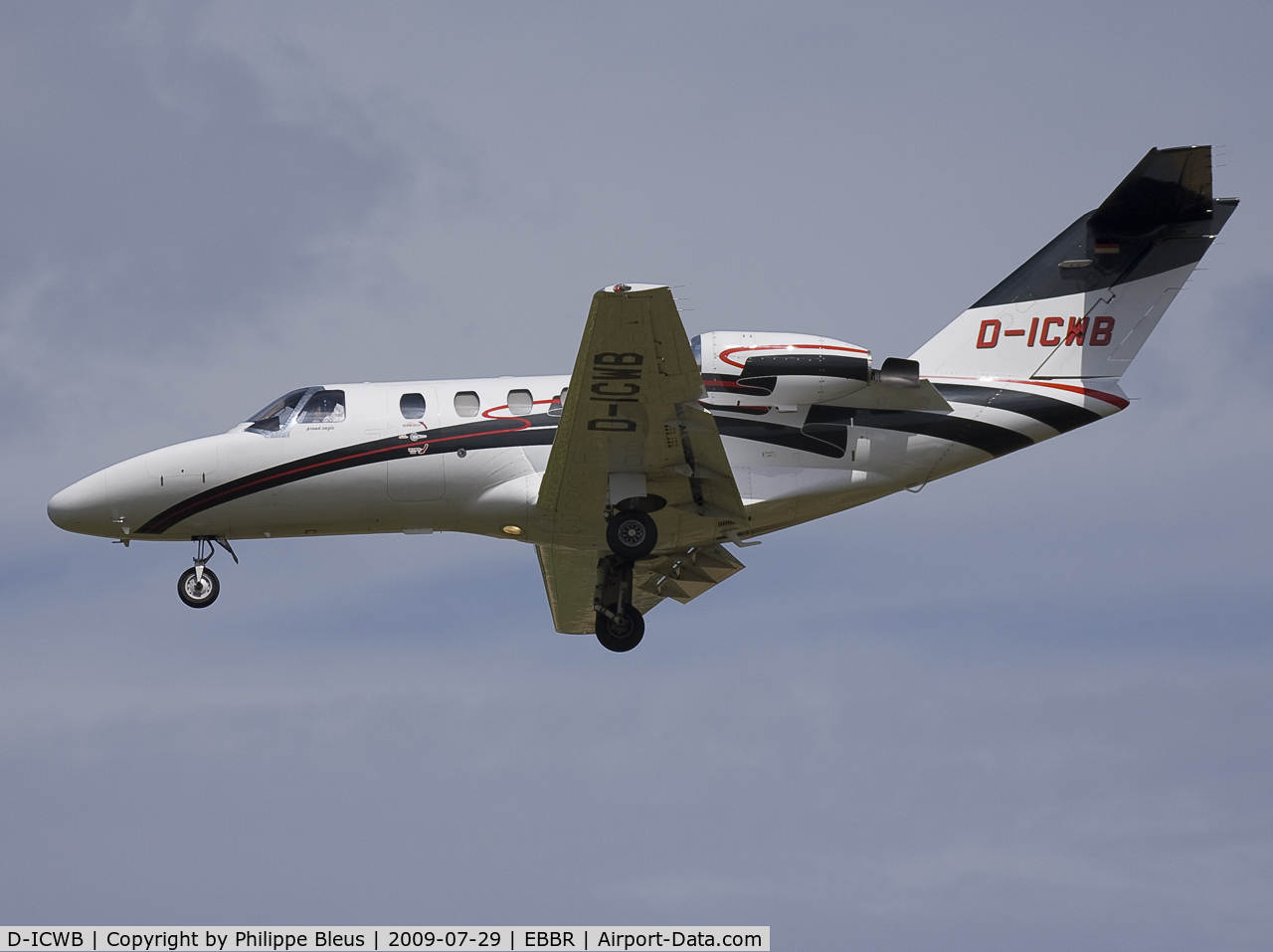 D-ICWB, Cessna C525 CitationJet 1 C/N 525-0349, Bizzjet on short final rwy 25L. Windrose Air most probabaly.
