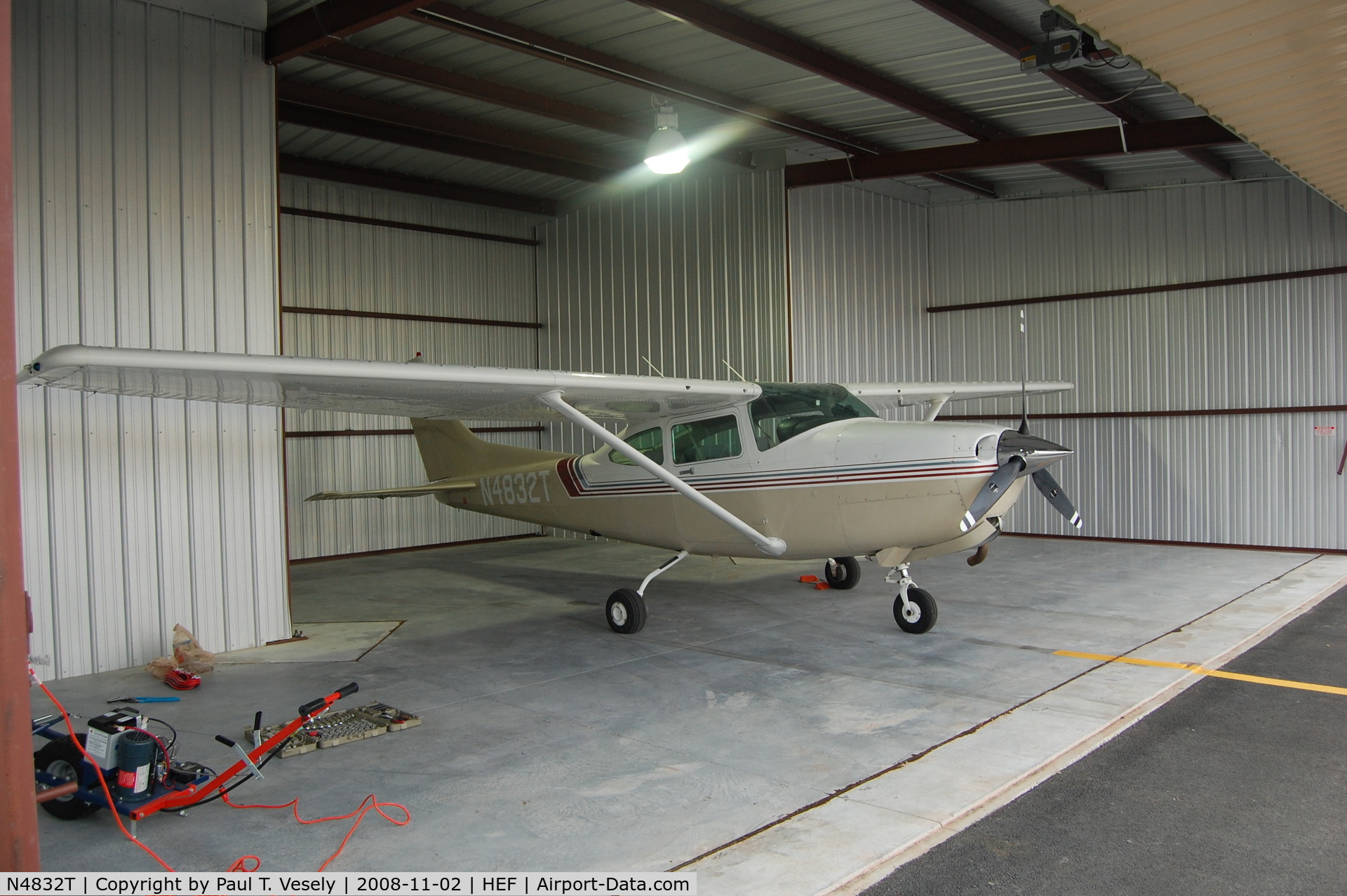 N4832T, 1981 Cessna TR182 Turbo Skylane RG C/N R18201772, N4832T in the hangar