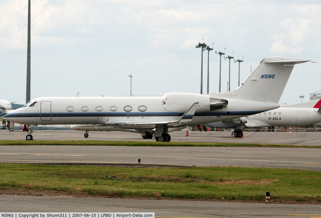 N5NG, 2002 Gulfstream Aerospace G-IV C/N 1485, Parked at the General Aviation area...