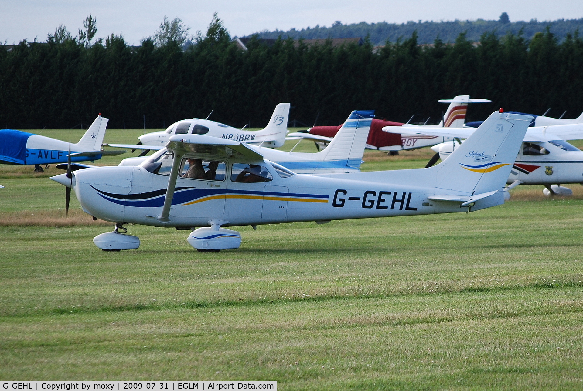 G-GEHL, 1999 Cessna 172S C/N 172S8324, Cessna 172S at White Waltham