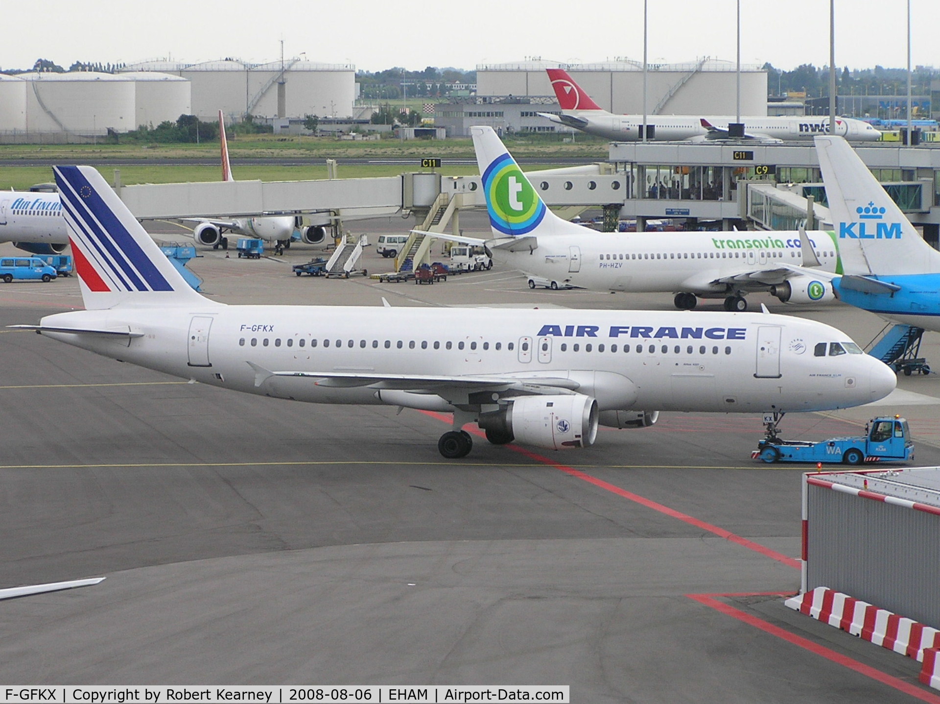 F-GFKX, 1991 Airbus A320-211 C/N 0228, Air France pushing back