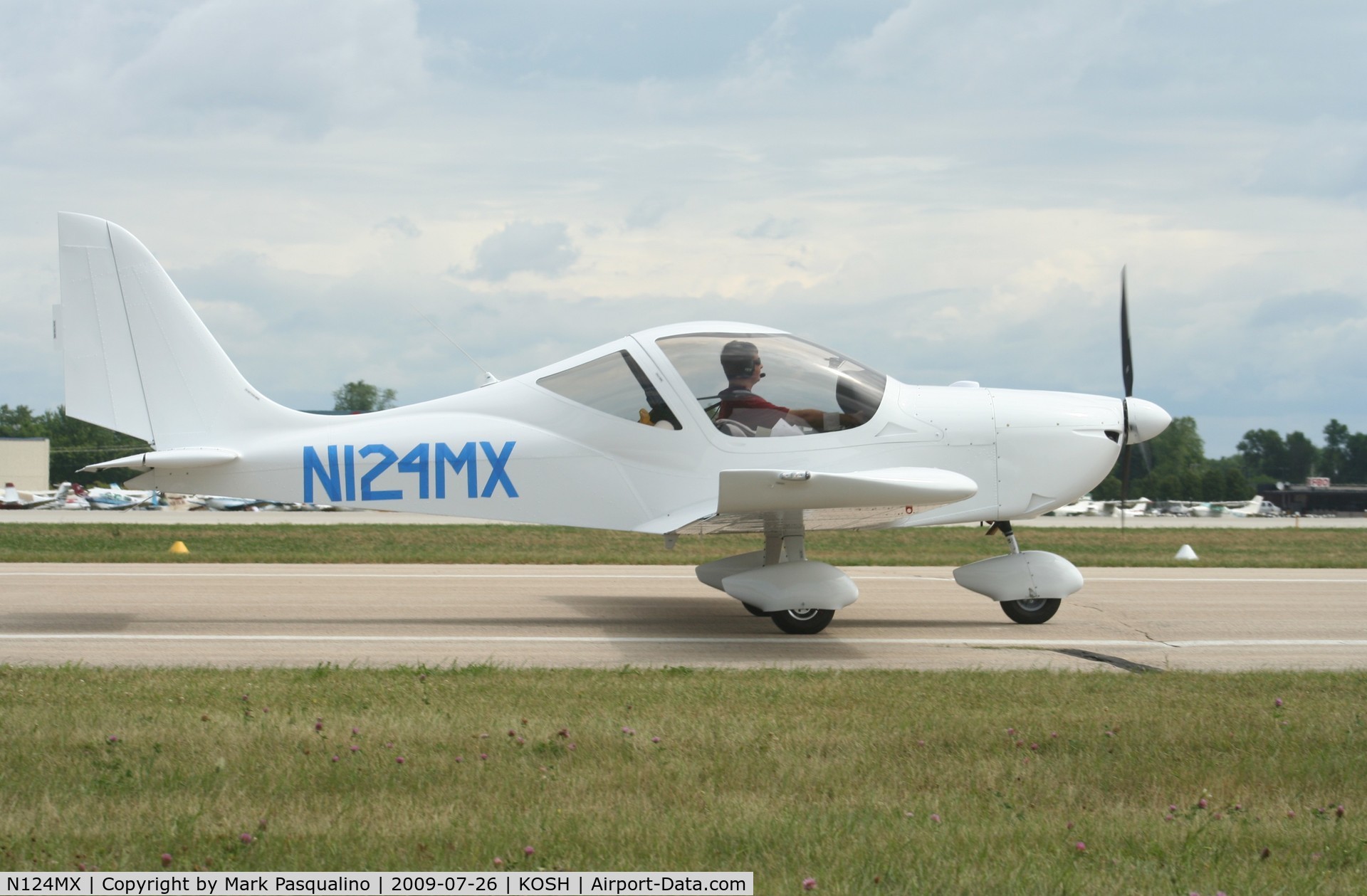 N124MX, Evektor-Aerotechnik Sportstar Max C/N 20091204, Sportsman Max