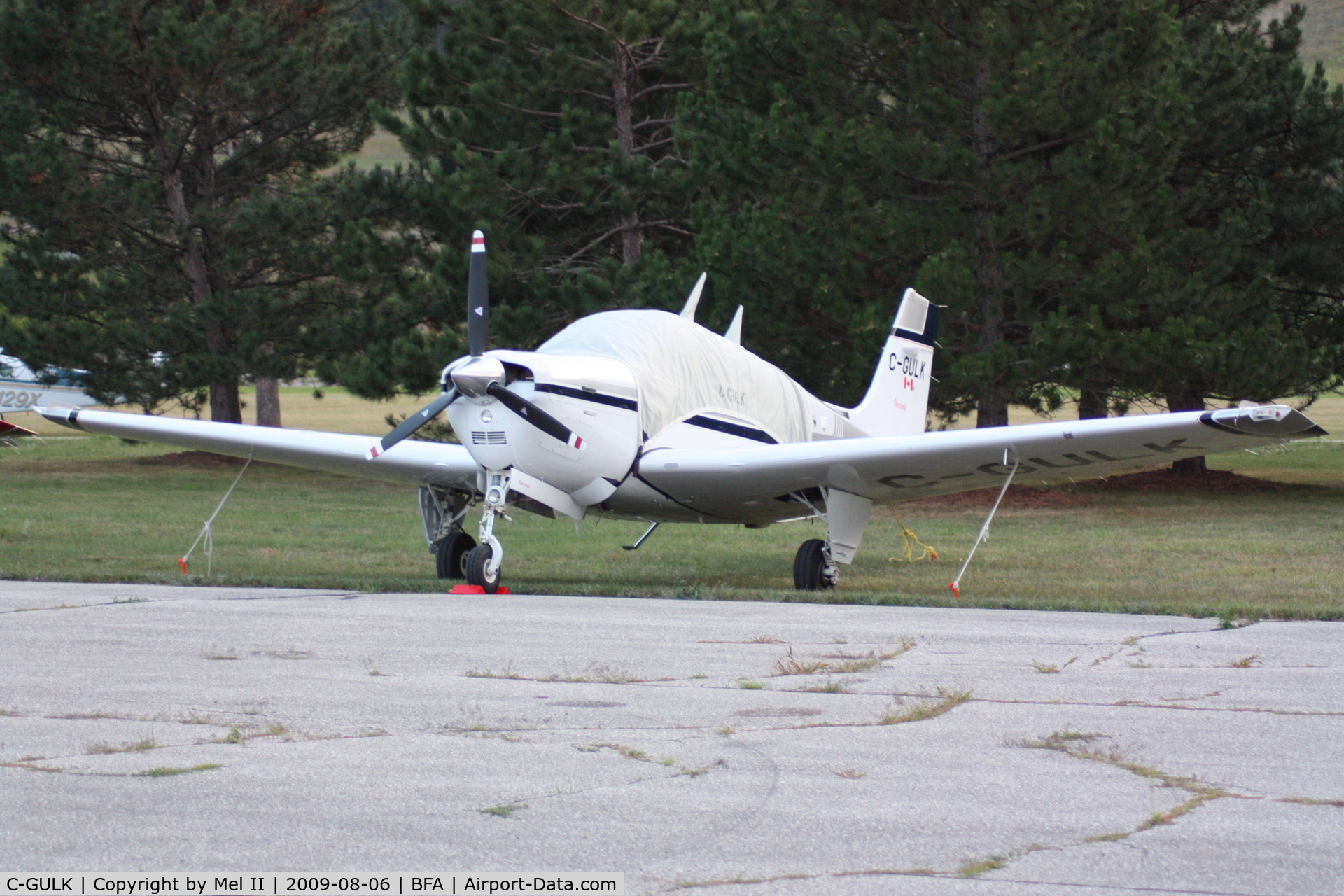 C-GULK, 1991 Beech F33A Bonanza C/N CE-1562, Parked