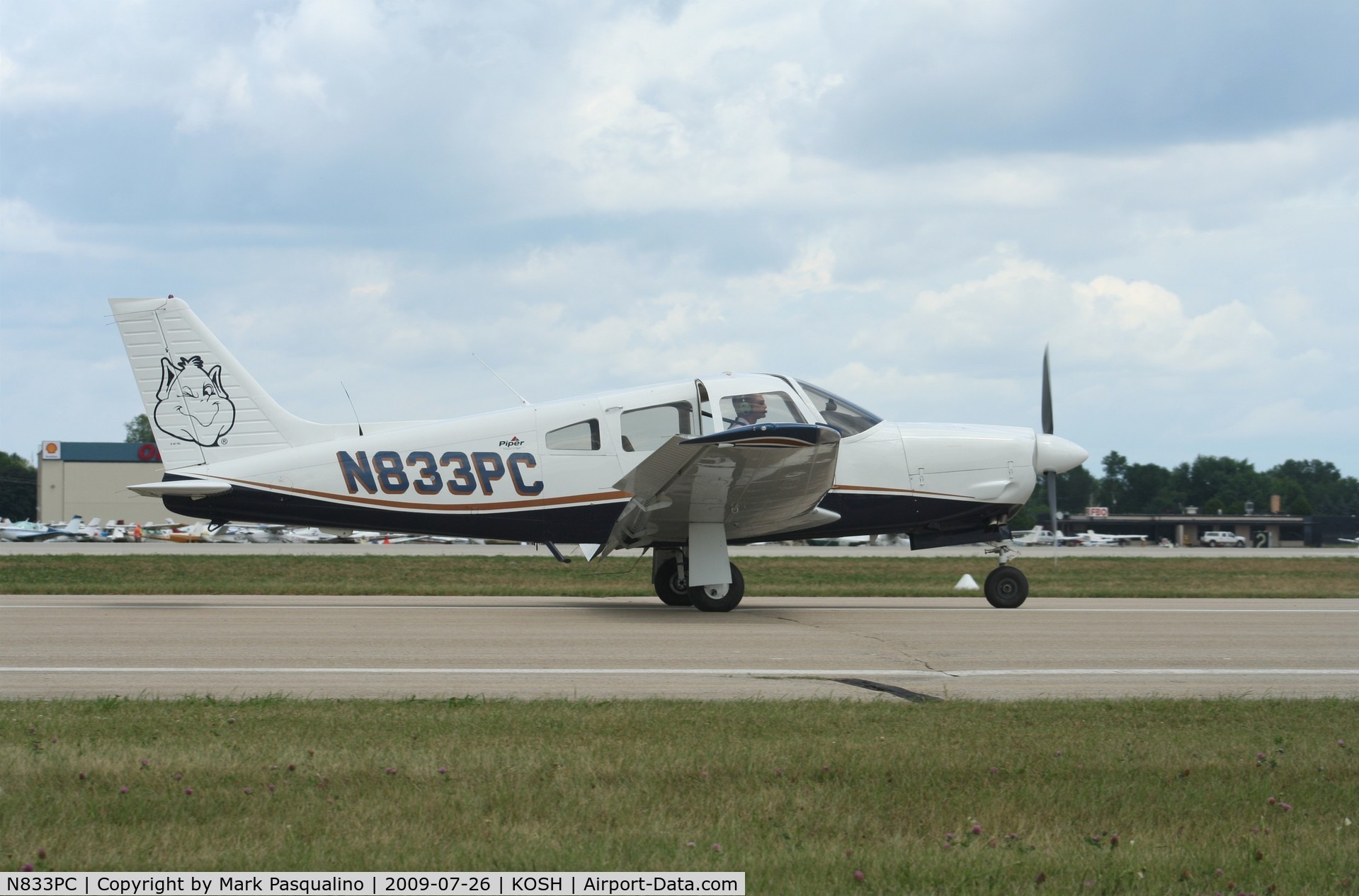 N833PC, 2006 Piper PA-28R-201 Cherokee Arrow III C/N 2844128, Piper PA-28R-201