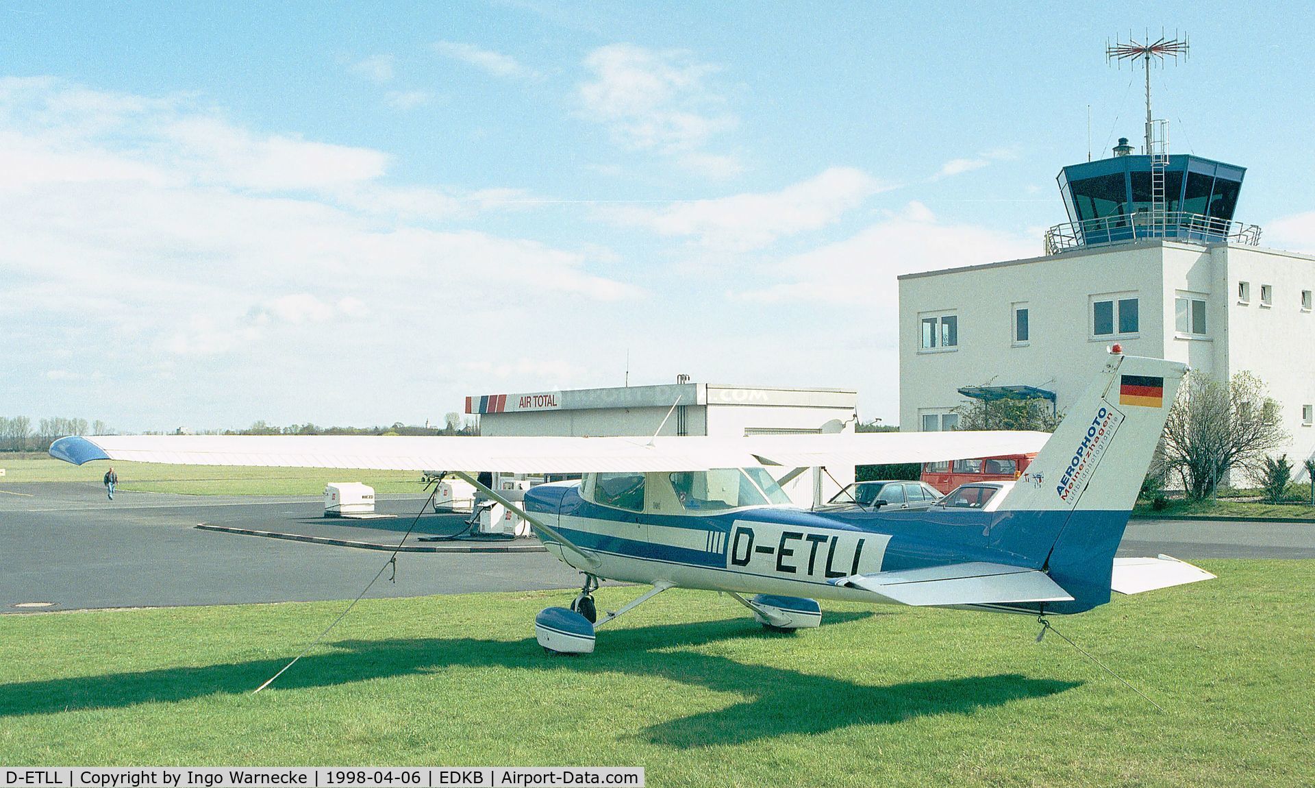 D-ETLL, Cessna 150M C/N 15077050, Cessna 150M at Bonn-Hangelar airfield