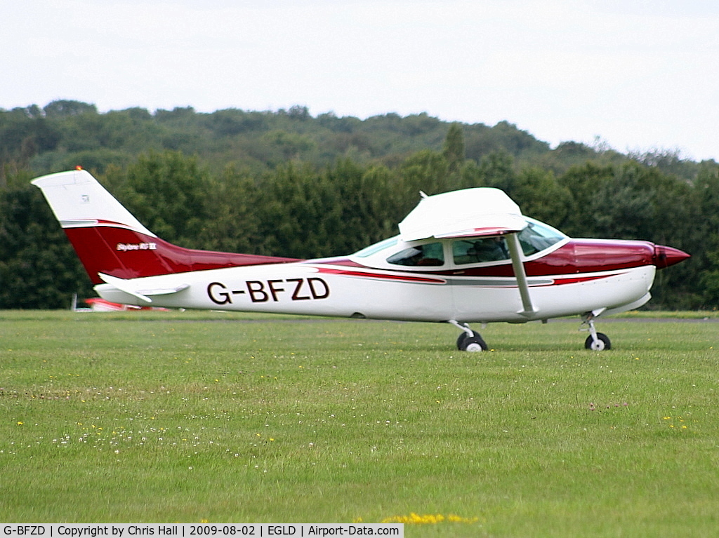G-BFZD, 1978 Reims FR182 Skylane RG C/N 0010, privately owned