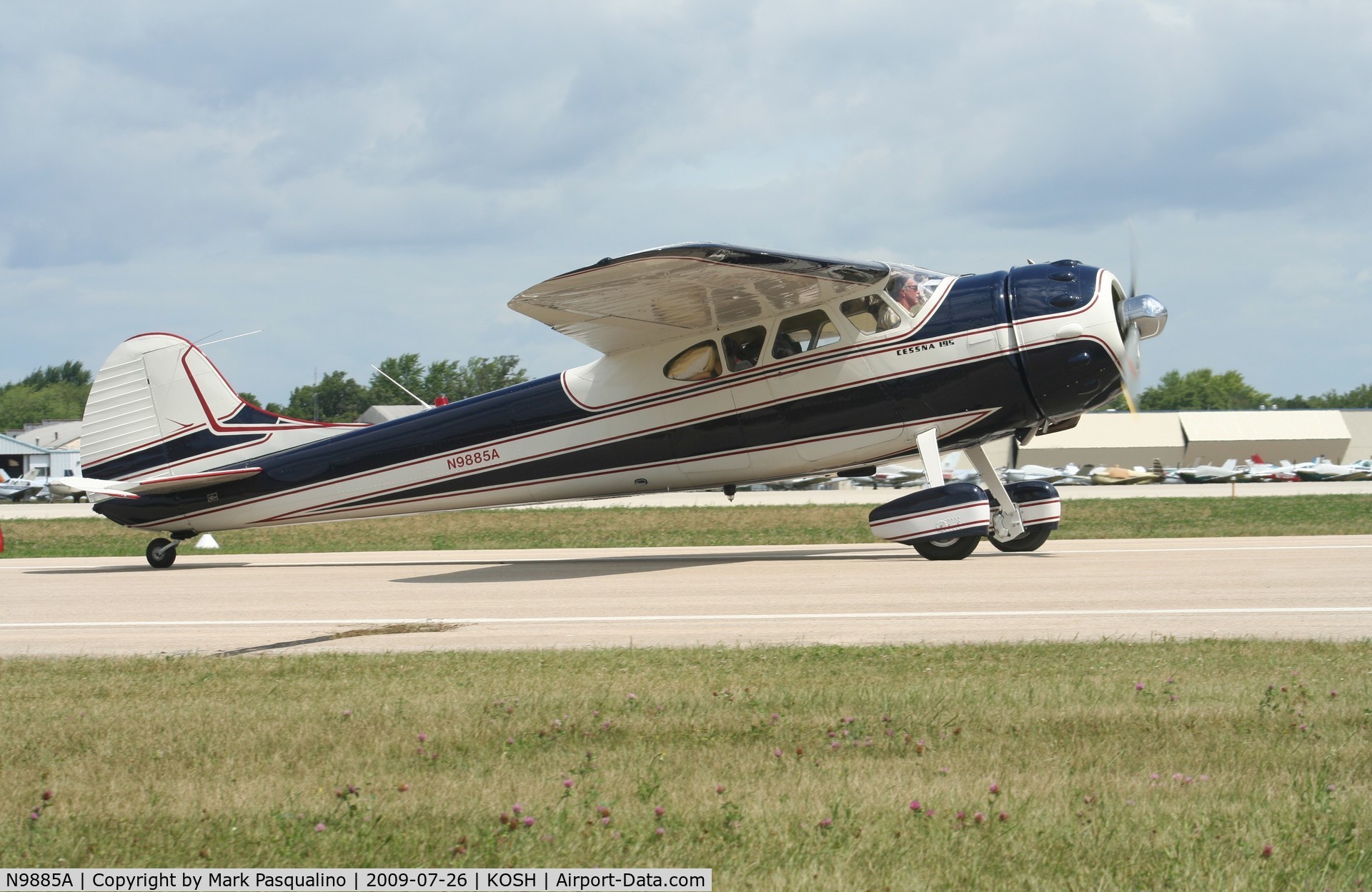 N9885A, 1950 Cessna 195B Businessliner C/N 7638, Cessna 195B