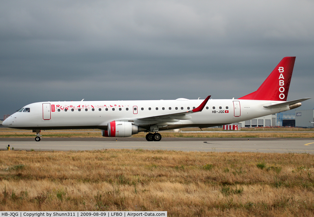 HB-JQG, 2008 Embraer 190LR (ERJ-190-100LR) C/N 19000189, Taxiing to the terminal...