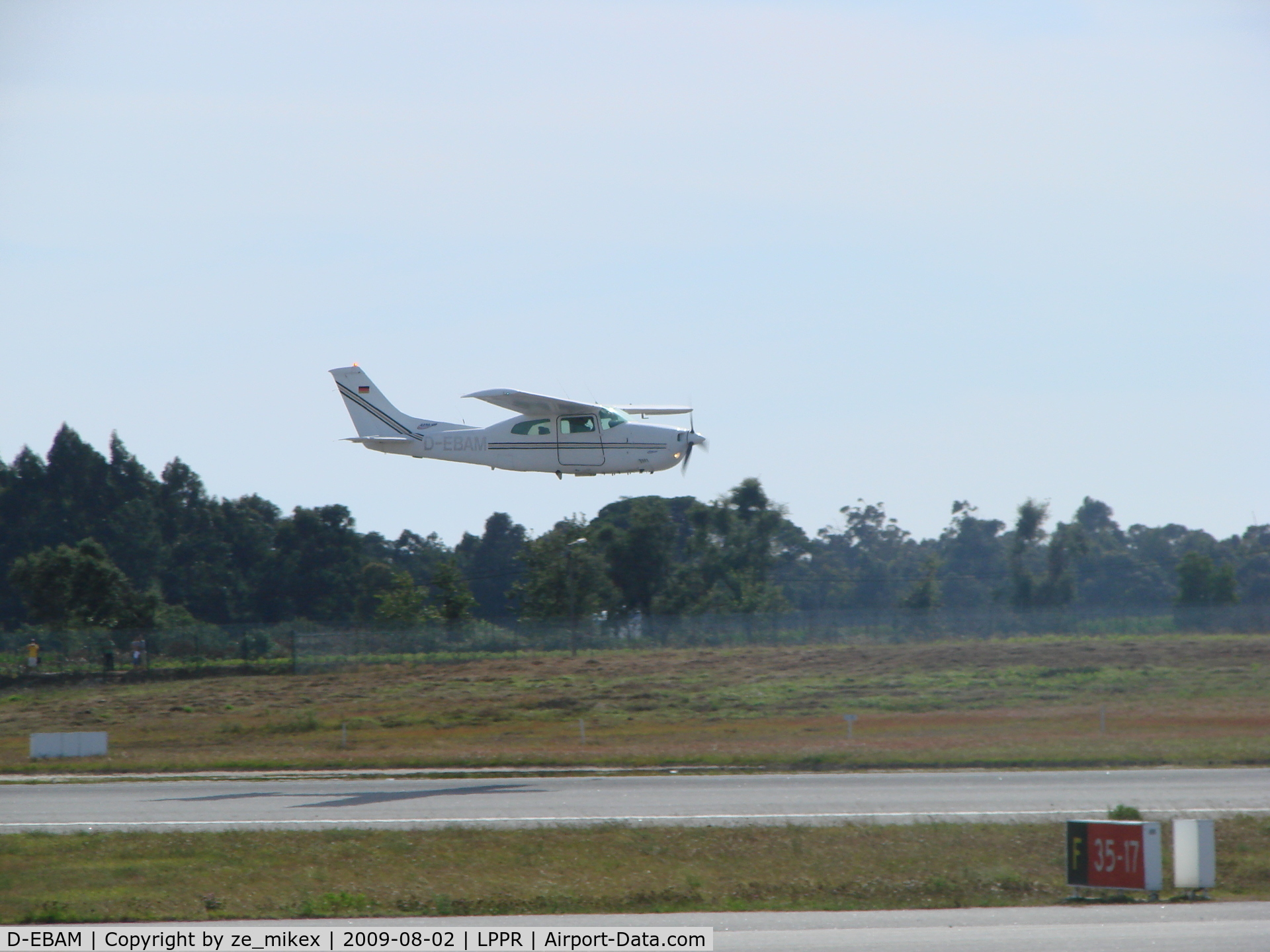 D-EBAM, Cessna 210L Centurion C/N 21061120, cessna 210 of aerovip doing a low passage