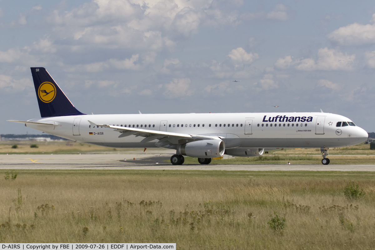 D-AIRS, 1996 Airbus A321-131 C/N 0595, line up RW18W