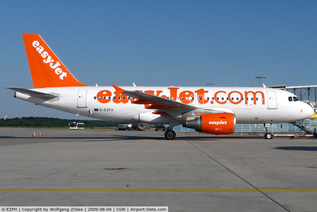G-EZFH, 2009 Airbus A319-111 C/N 3854, visitor