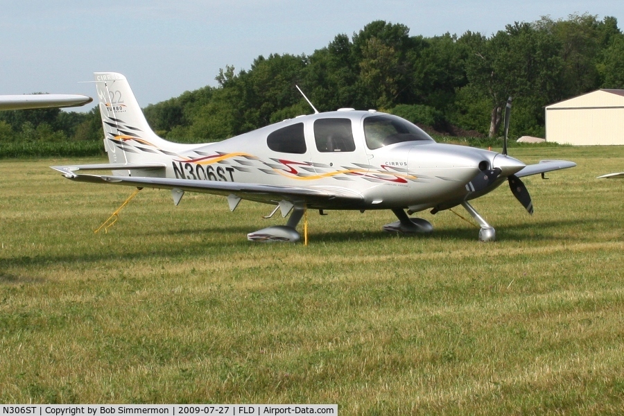 N306ST, 2006 Cirrus SR22 Turbo 3000 C/N 2247, Parked in Fond du Lac's transient area during Airventure 2009
