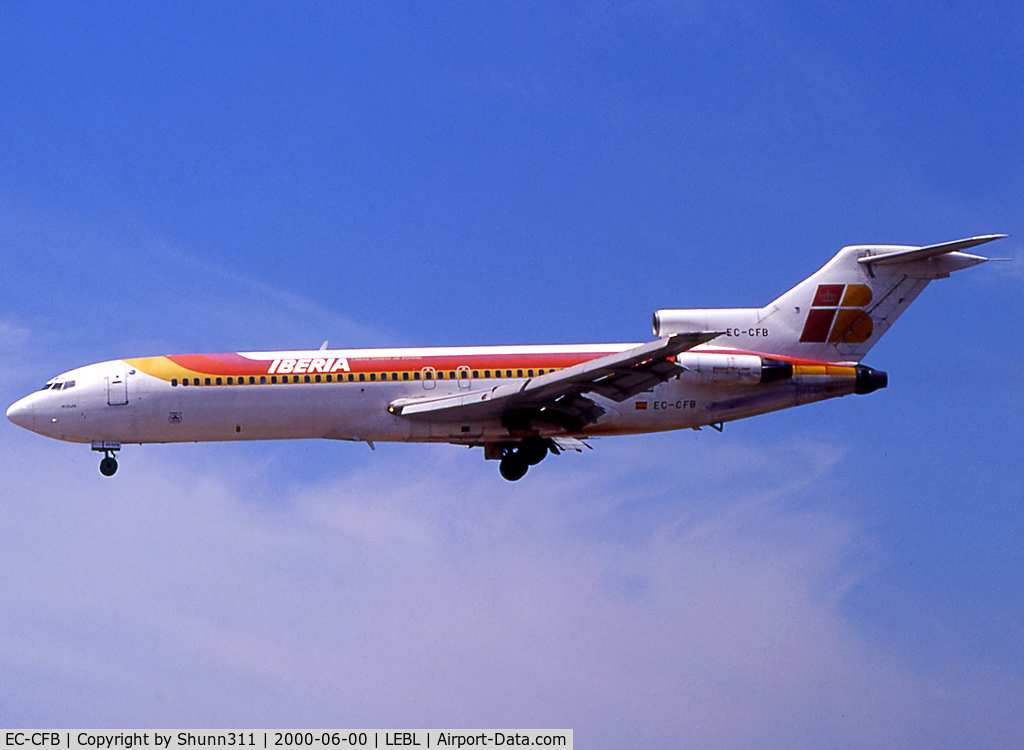EC-CFB, 1973 Boeing 727-256 C/N 20812, Landing rwy 25