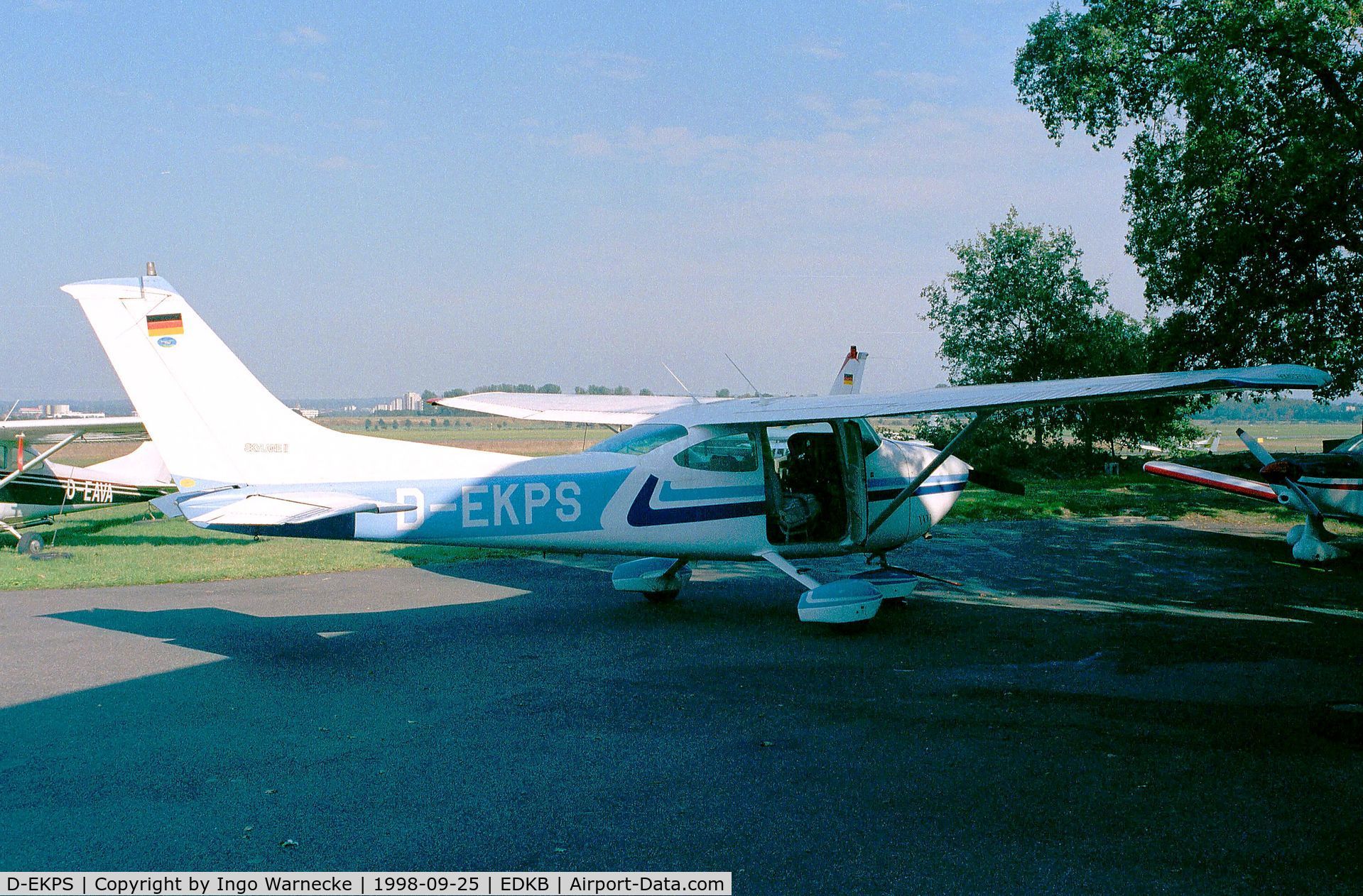 D-EKPS, 1979 Reims F182Q C/N 0077, Cessna (Reims) F182Q Skylane II at Bonn-Hangelar airfield