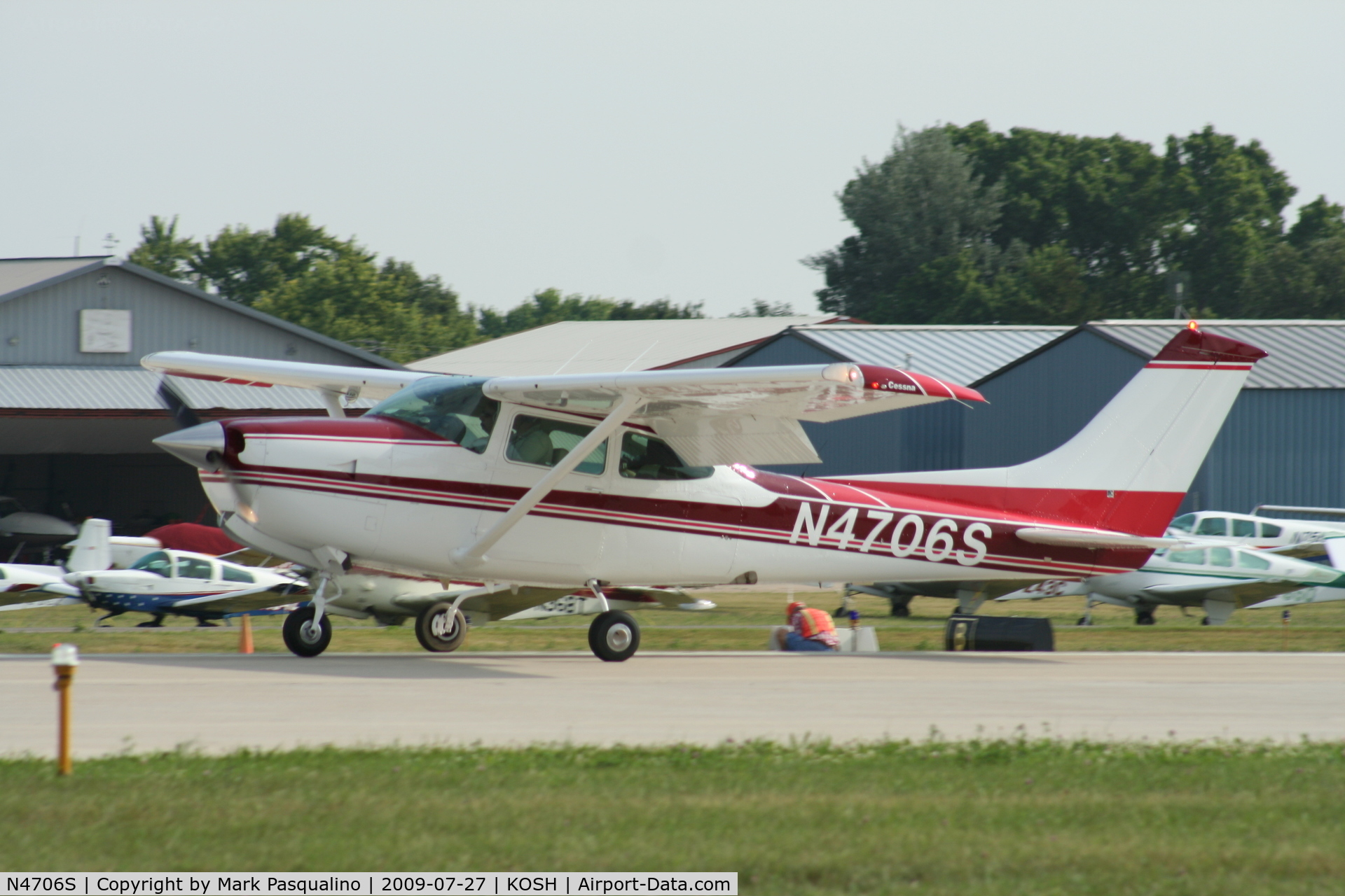 N4706S, 1979 Cessna R182 Skylane RG C/N R18201392, Cessna R182