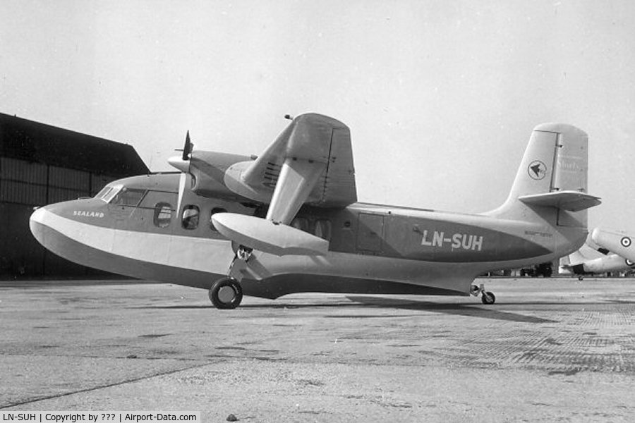 LN-SUH, 1947 Short SA-6 Sealand Mk.I C/N SH.1569, parked