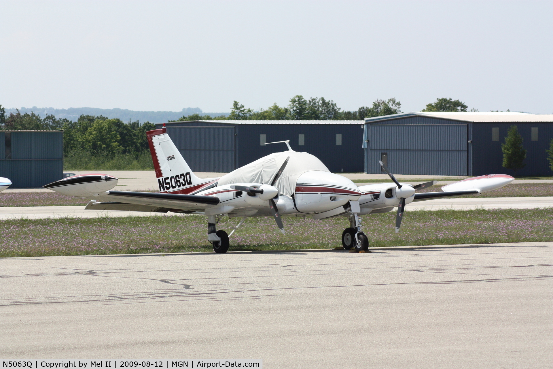 N5063Q, 1968 Cessna 310N C/N 310N-0163, Parked