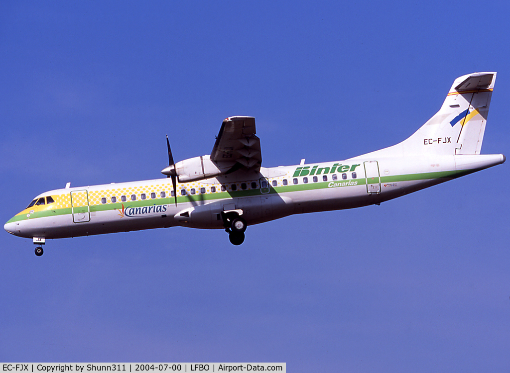 EC-FJX, 1991 ATR 72-201 C/N 267, Landing rwy 32L