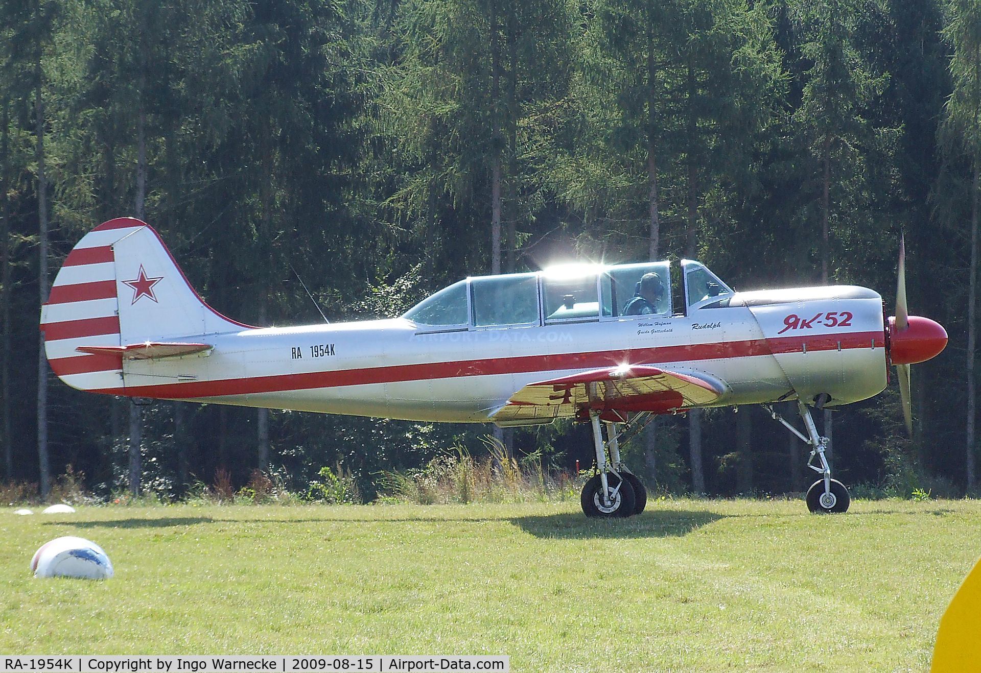 RA-1954K, 1987 Yakovlev Yak-52 C/N 877714, Yakovlev Yak-52 at the Montabaur airshow 2009
