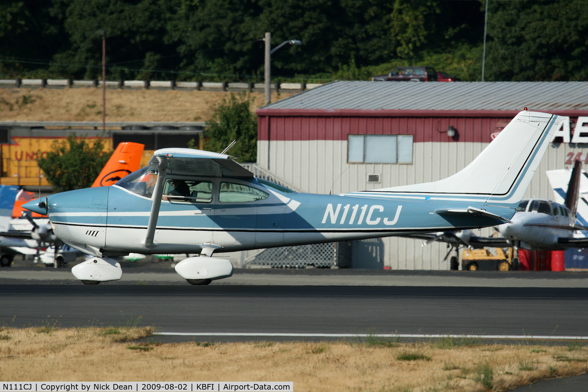 N111CJ, 1973 Cessna 182P Skylane C/N 18262621, KBFI