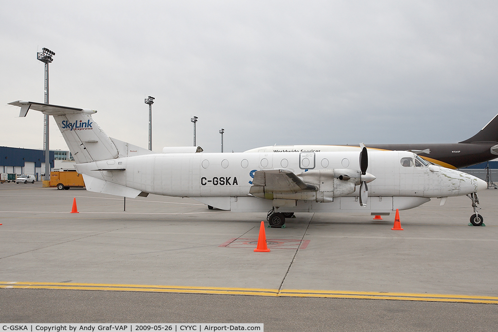 C-GSKA, 1985 Beech 1900C C/N UB-32, Skylink Express B1900