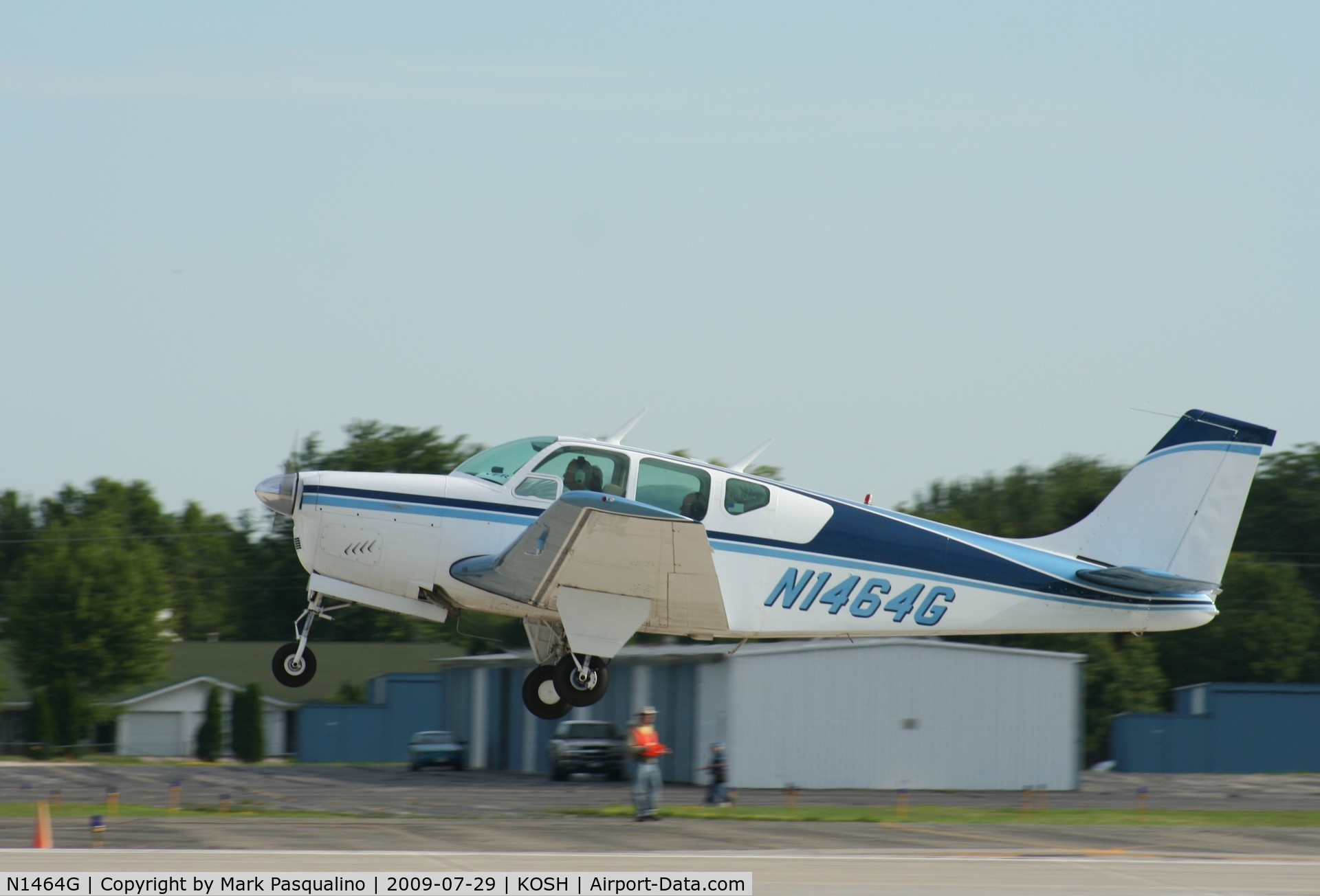 N1464G, 1962 Beech 35-B33 Debonair C/N CD-468, Beech B33