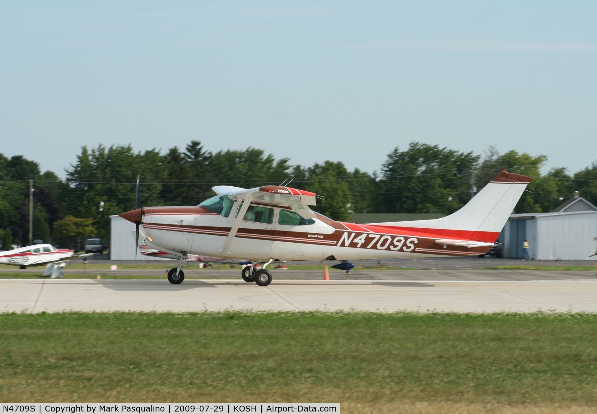 N4709S, 1979 Cessna R182 Skylane RG C/N R18201395, Cessna R182