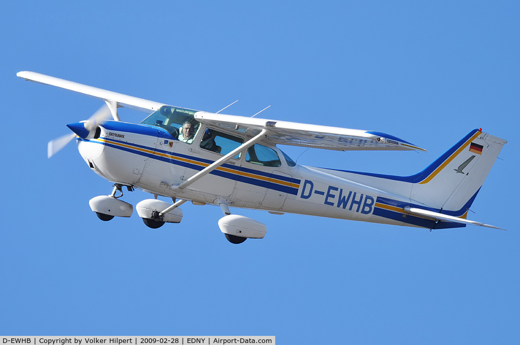D-EWHB, Cessna 172P C/N 17275482, Cessna 172P