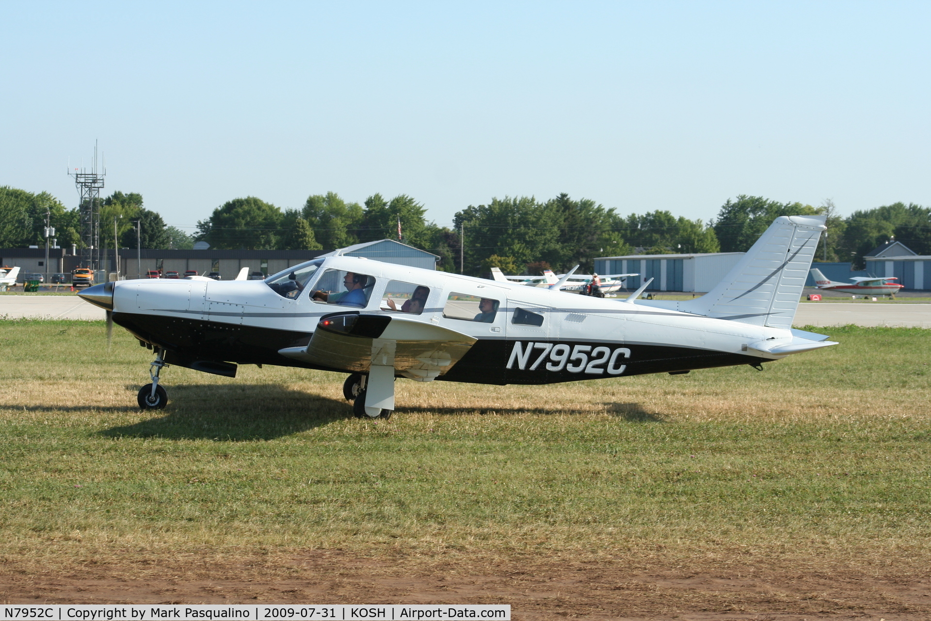 N7952C, 1975 Piper PA-32R-300 Cherokee Lance C/N 32R-7680071, Piper PA-32R-300