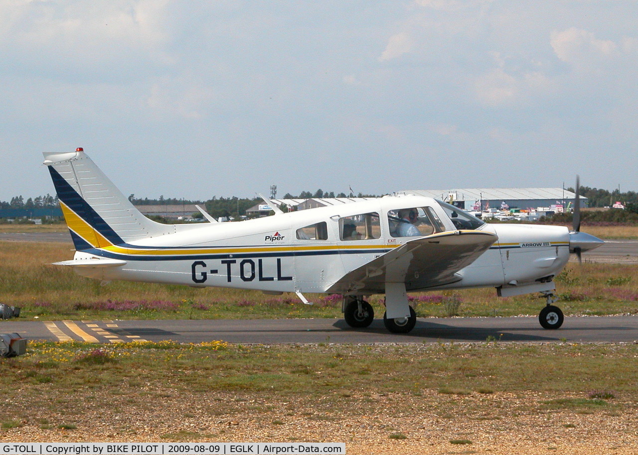 G-TOLL, 1977 Piper PA-28R-201 Cherokee Arrow III C/N 28R-7837025, JUST ENTERING RWY 25