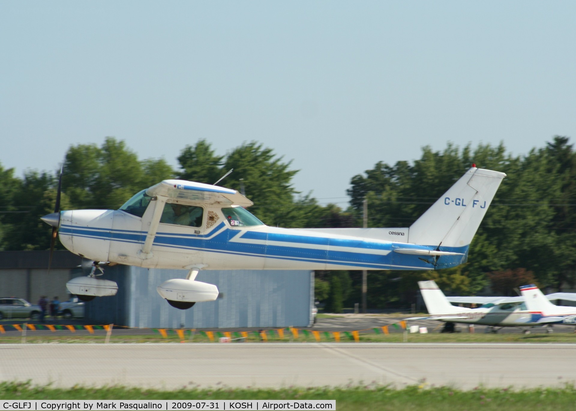 C-GLFJ, 1975 Cessna 150M C/N 15076102, Cessna 150M