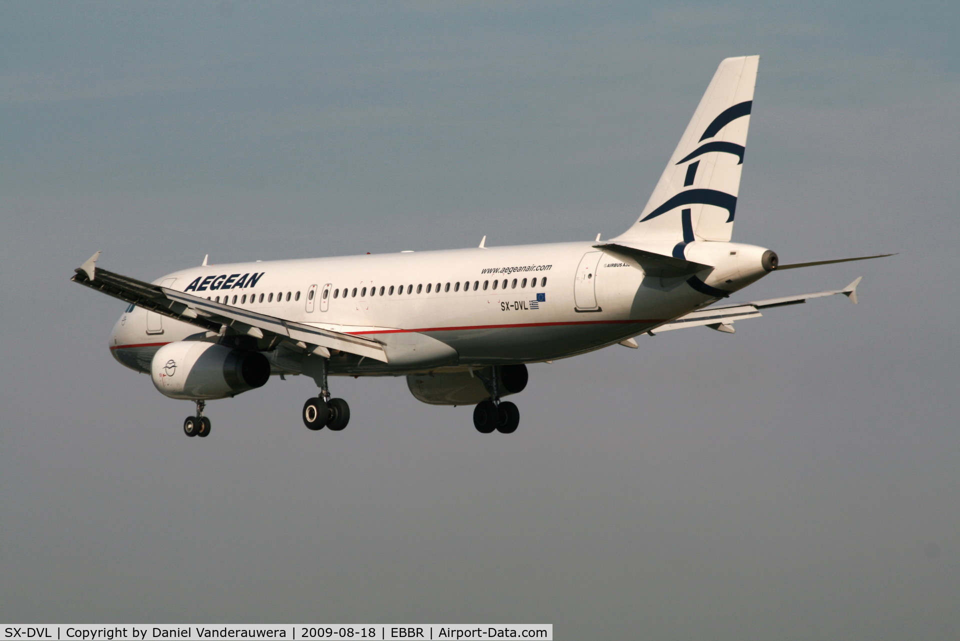 SX-DVL, 2008 Airbus A320-232 C/N 3423, several seconds before landing on rwy 25L